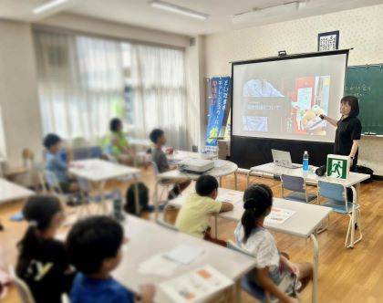 小学校の防災教室 みんな真剣です!